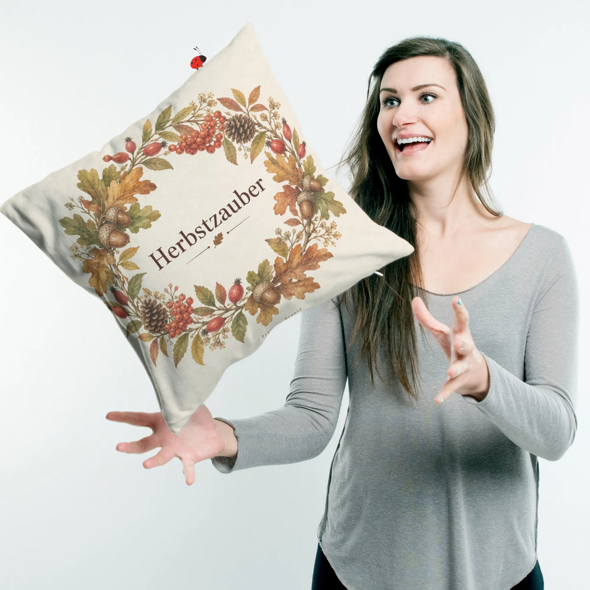 Gemütliches Kissen für den Herbst mit Herbstkranz|p:2013888|h:763b9e037256cca1f027fa6a31897a16