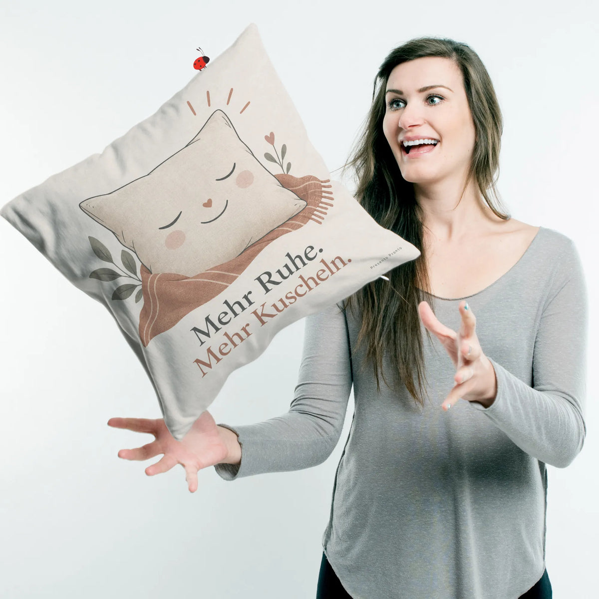 Elegantes Kissen mit Gesicht für ruhige Kuschelmomente|p:2013955|h:982492fb94c3af3d7ee9acbc627f711d