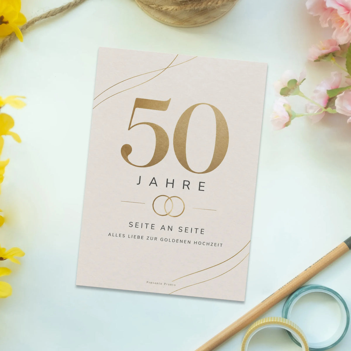Elegante Postkarte zur Goldenen Hochzeit mit goldenen Ringen|p:2012558|h:932a968654928e0e48093e7e6f76291d
