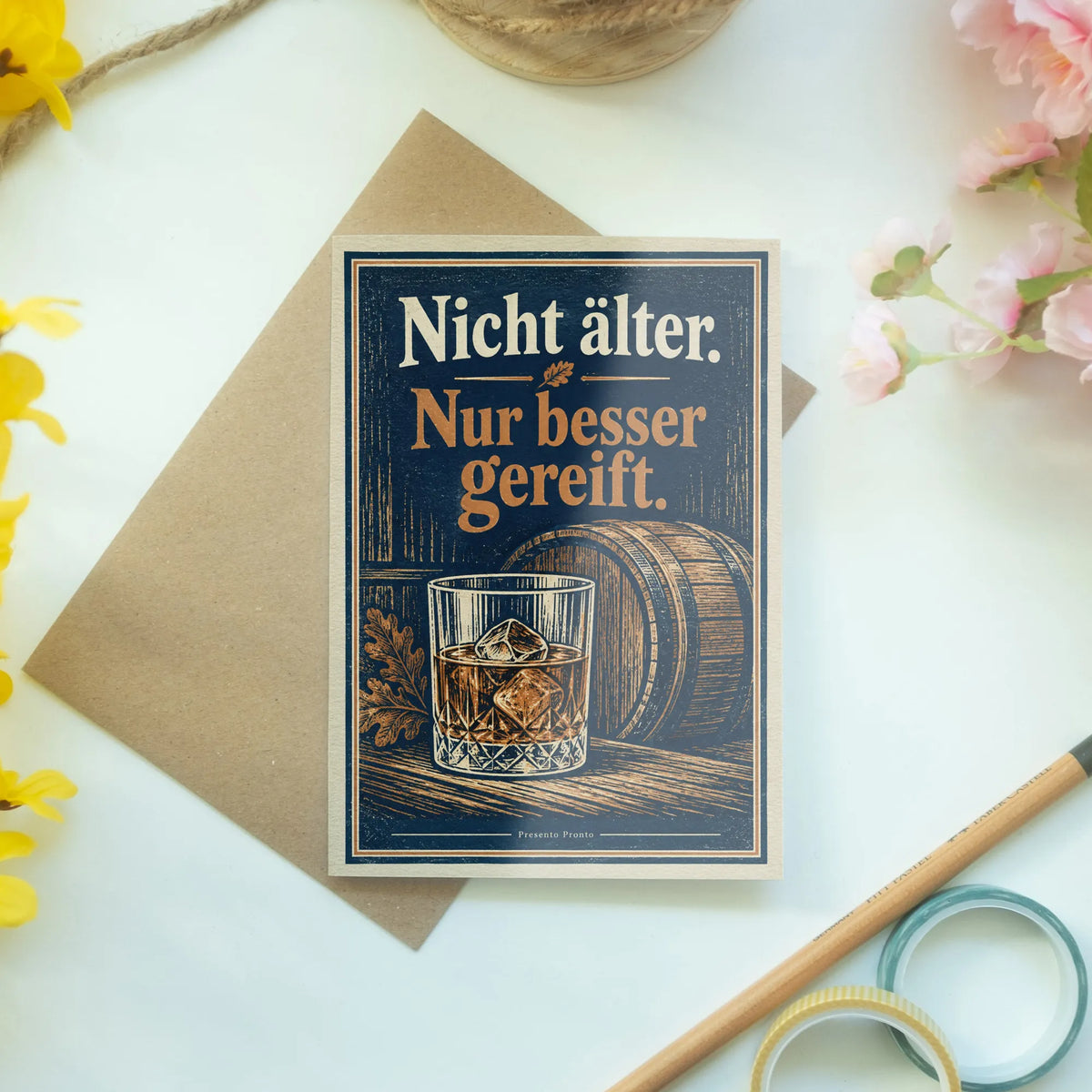 Lustige Geburtstagskarte für Männer mit Whiskeyglas|p:2012597|h:f634dd7b05fa88c4f1beeac010d201e1