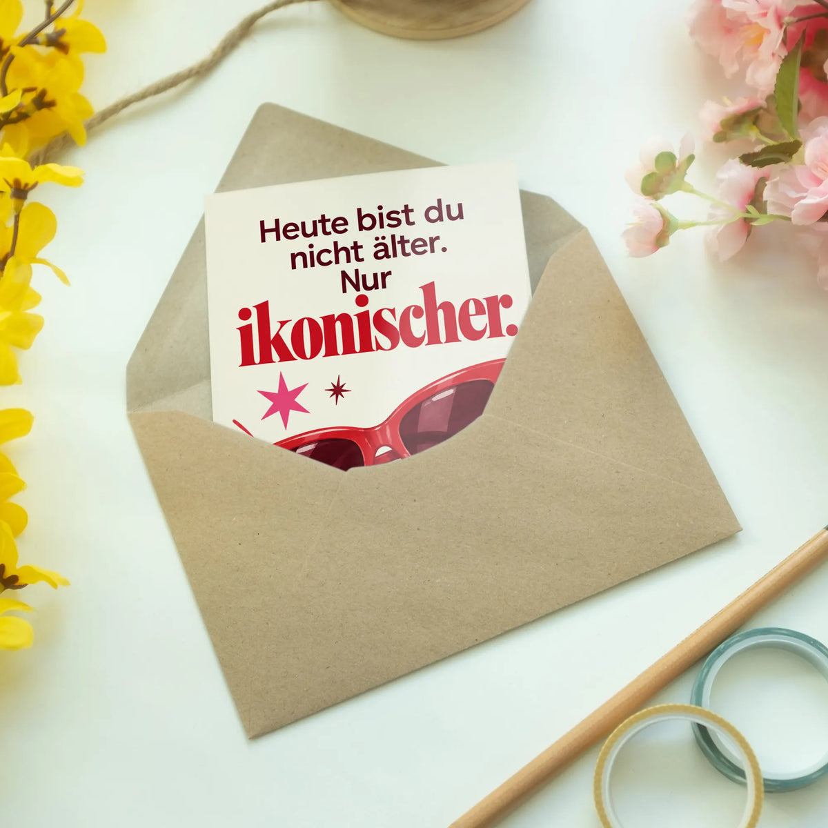 Lustige Geburtstagskarte für Frauen mit roter Sonnenbrille|p:2012668|h:02caca9e994cde1347c07ad8c9542573