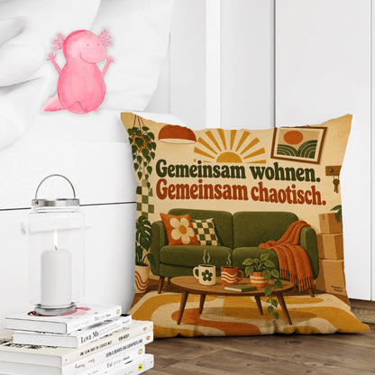 Lustiges Kissen für die erste gemeinsame Wohnung mit Umzugskartons|p:2012787|h:131d6385fce980e73d2a570e40a74196