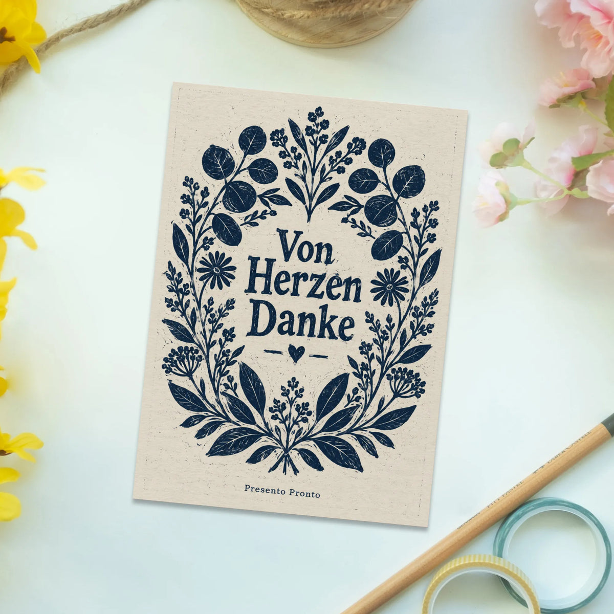 Herzliche Dankespostkarte mit symmetrischem Blumenkranz|p:2012963|h:d4e6fe1a1b24aa78c101f15d93ddec1c