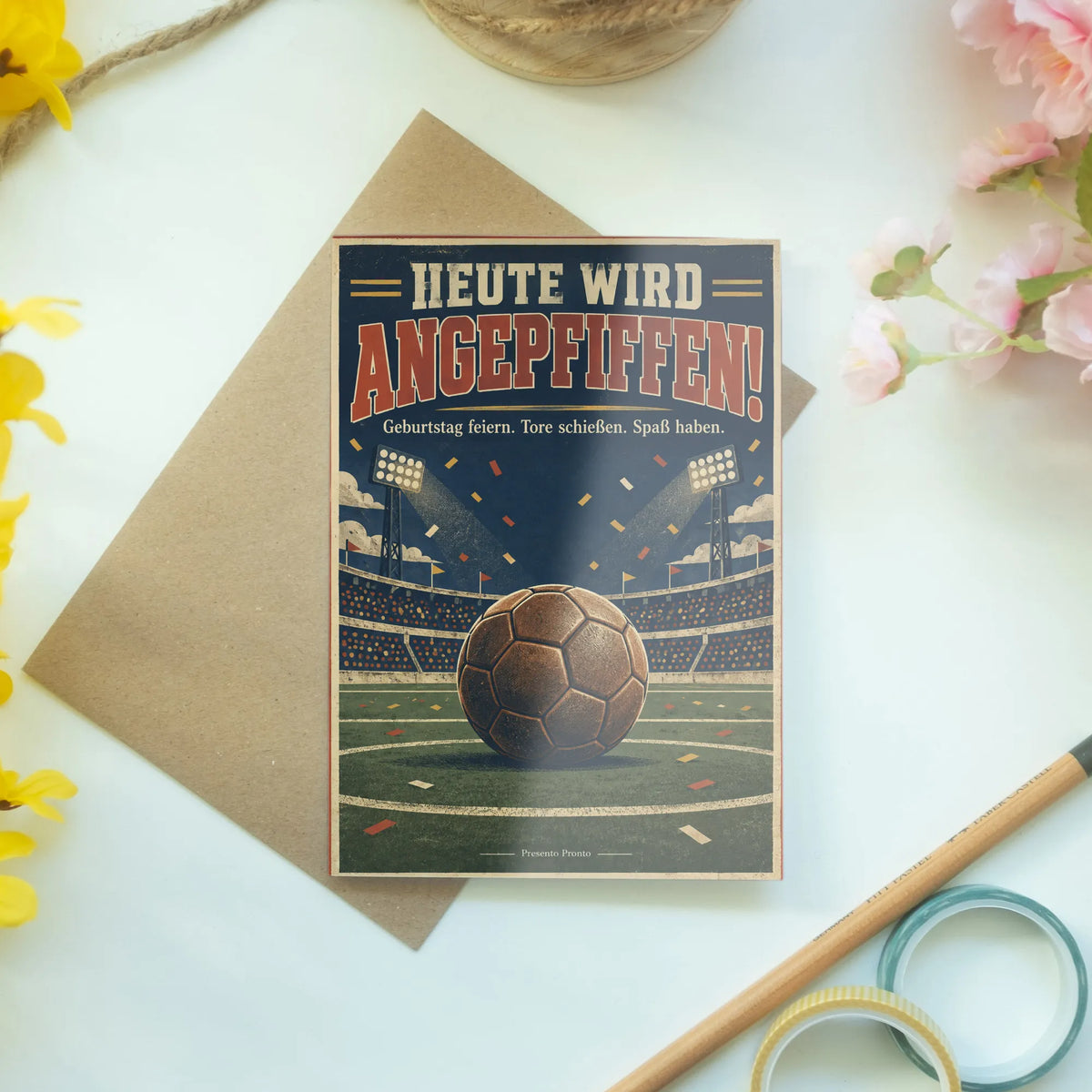 Lustige Einladungskarten zum Fußballgeburtstag mit Lederball|p:2013106|h:3f503b32b75e2bb415ae73886d49e802
