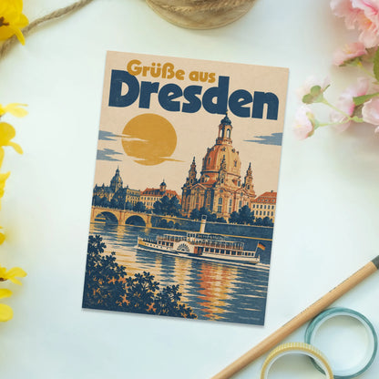 Herzliche Ansichtskarte aus Dresden für Urlaubsgrüße mit Frauenkirche|p:2013125|h:a8320120aab3a18326e6e2259c4e97f0