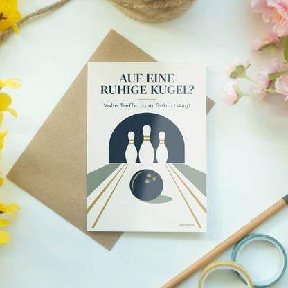 Lustige Einladungskarte zum Bowlinggeburtstag mit Kugel und Pins|p:2013237|h:3563e09ef07e9a9921d90ab198717f6a