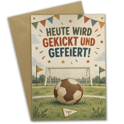 Sportliche Einladungskarten zum Fußball-Kindergeburtstag mit Lederfußball|p:2013299|h:8e54b4606146b41e58e4453c18e9cf71