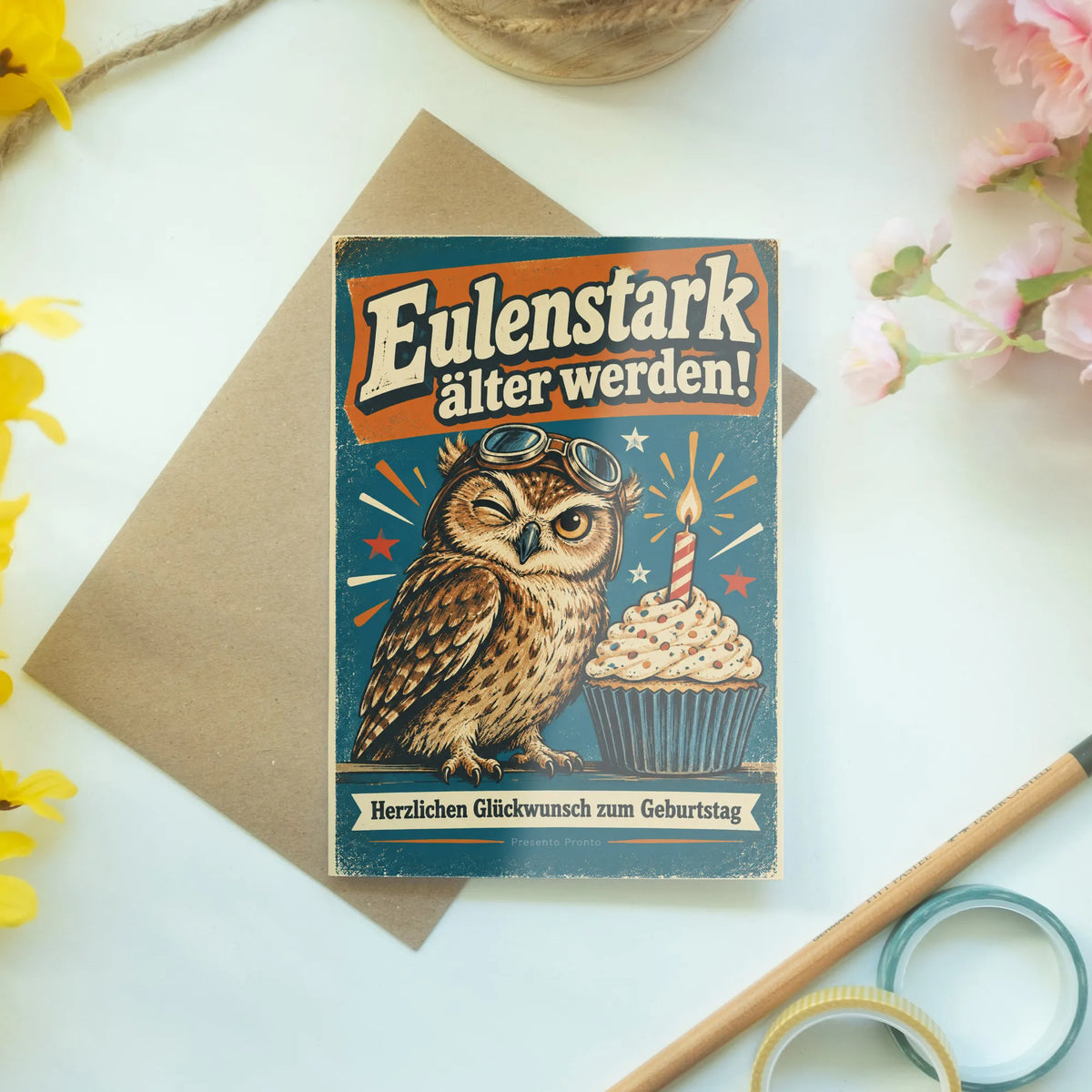 Lustige Geburtstagskarte mit Eule und Geburtstags-Cupcake|p:2013444|h:386a8aa98095410d18c70f4c83827bed