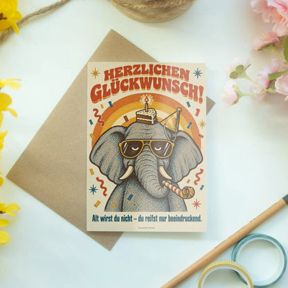 Lustige Geburtstagskarte mit Elefant im Partyhut|p:2013575|h:356522135fe66b93d5b03bee62f00470
