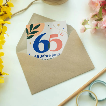 Lustige Geburtstagskarte zum 65. Geburtstag mit großer Zahl 65|p:2013741|h:0eadb97cd64598943796270f71532a4b