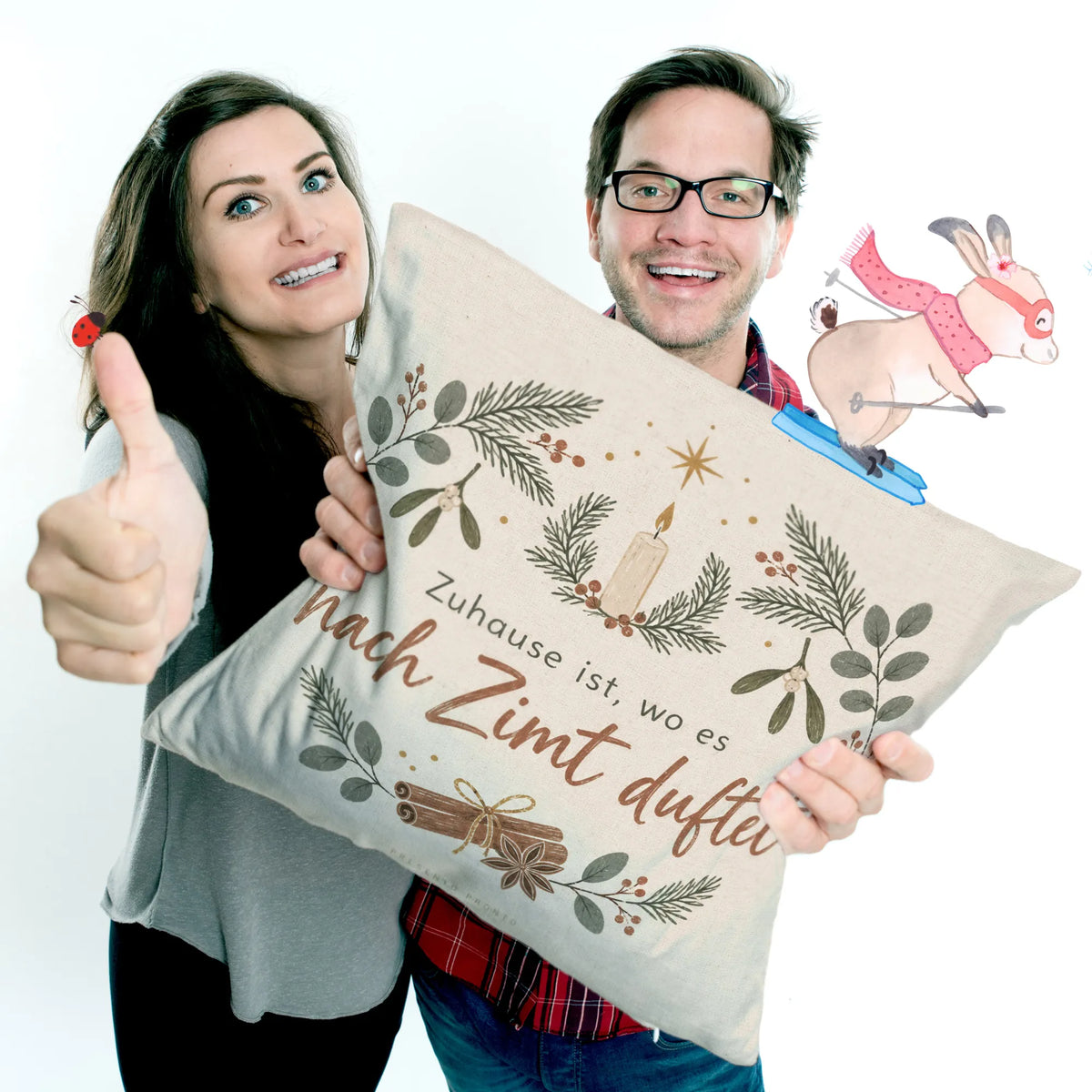 Gemütliches Kissen zu Weihnachten mit Tannenzweigen und Kerze|p:2013812|h:3b690dd030a21b388132c9102071f9fc