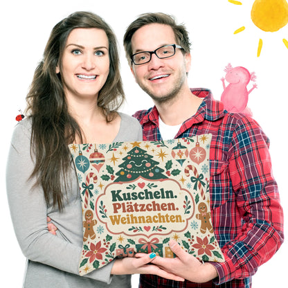 Verspieltes Kissen zu Weihnachten mit lächelndem Tannenbaum|p:2013815|h:a2a94f33875530d3161a052d4242976b