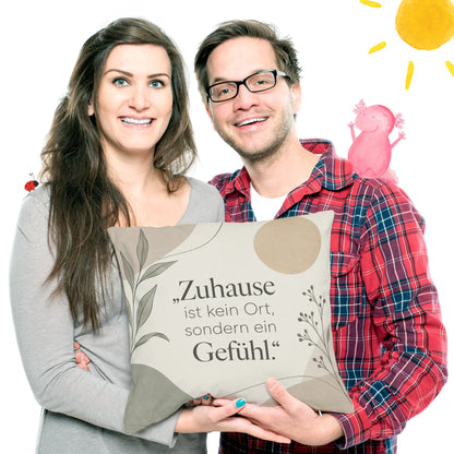 Gemütliches Sofakissen für entspanntes Zuhause mit Sonne|p:2013858|h:0c06611b04c2439657cfc462bb3a6463