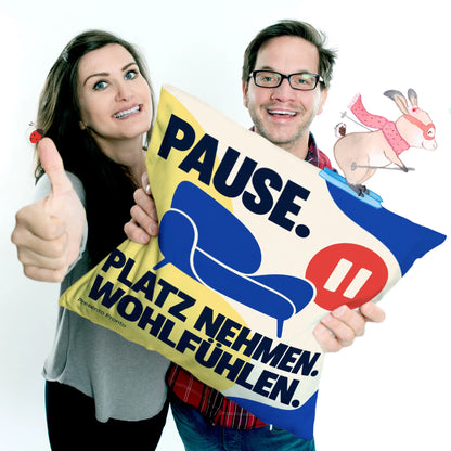 Gemütliches modernes Sofakissen für die Pause mit Loungechair|p:2013876|h:20cf2c46272eff0fd88397ffdfcd942e