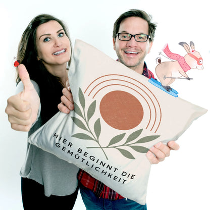 Gemütliches Sofakissen fürs Wohnzimmer mit Sonnenbogen|p:2013877|h:e22b9380ffe1fbf5615bd07647e247ae