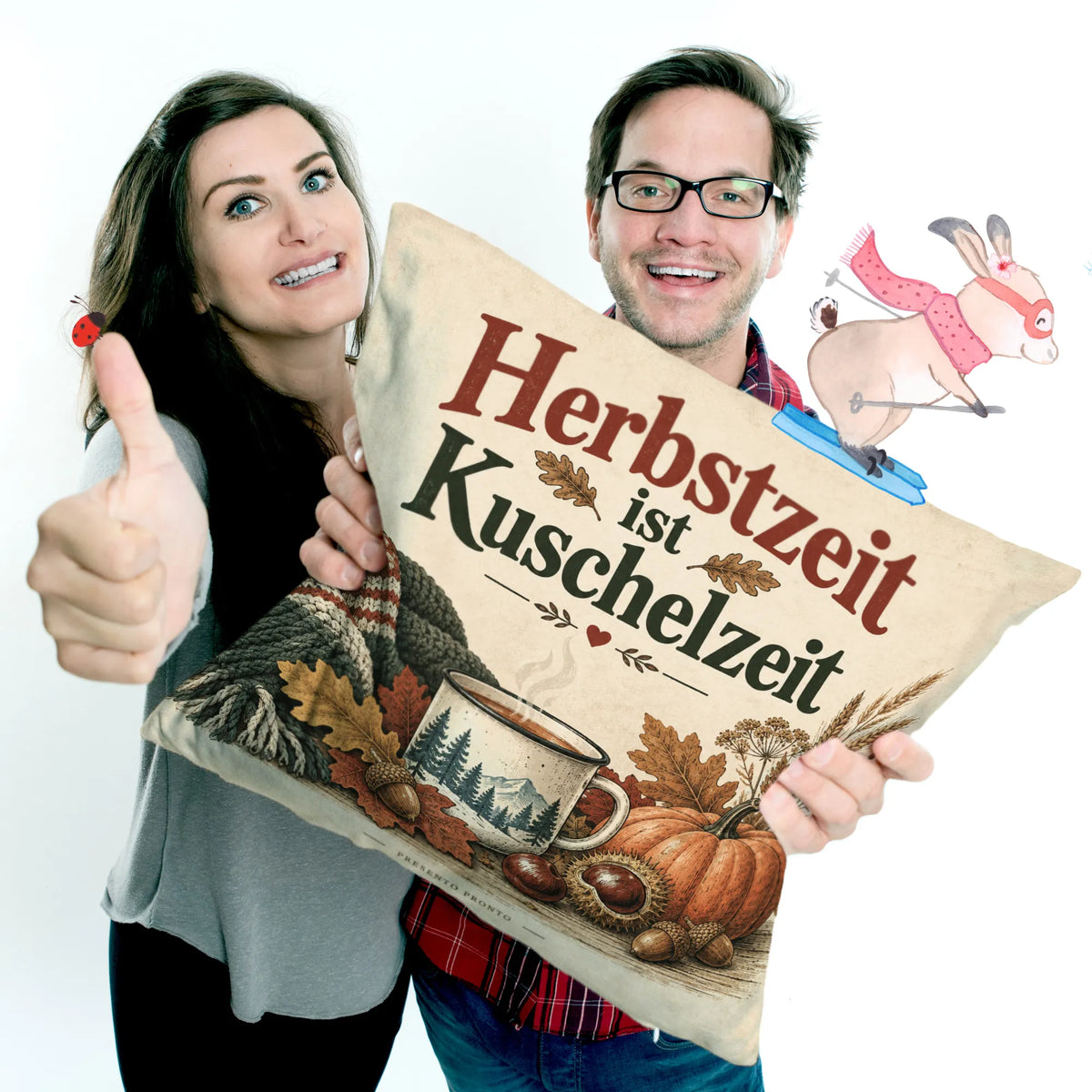 Gemütliches Kissen für den Herbst mit Kürbis und Teebecher|p:2013907|h:75ee33b9728417ce218cb76968c4f15e