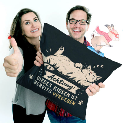 Lustiges Katzenkissen für Katzenfans mit liegender Katze|p:2013969|h:dd26f447bdc544f0f38b27ed319fb2d7