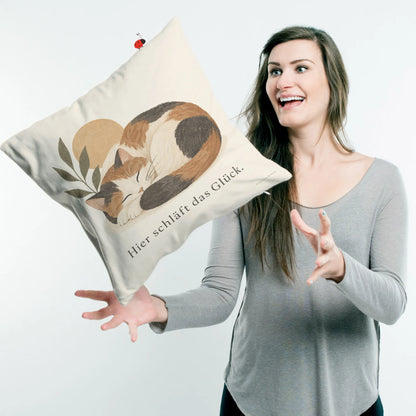 Gemütliches Kissen mit schlafender Katze für Katzenliebhaber|p:2013973|h:da94777ffe92e0dc9d739821f08b1870