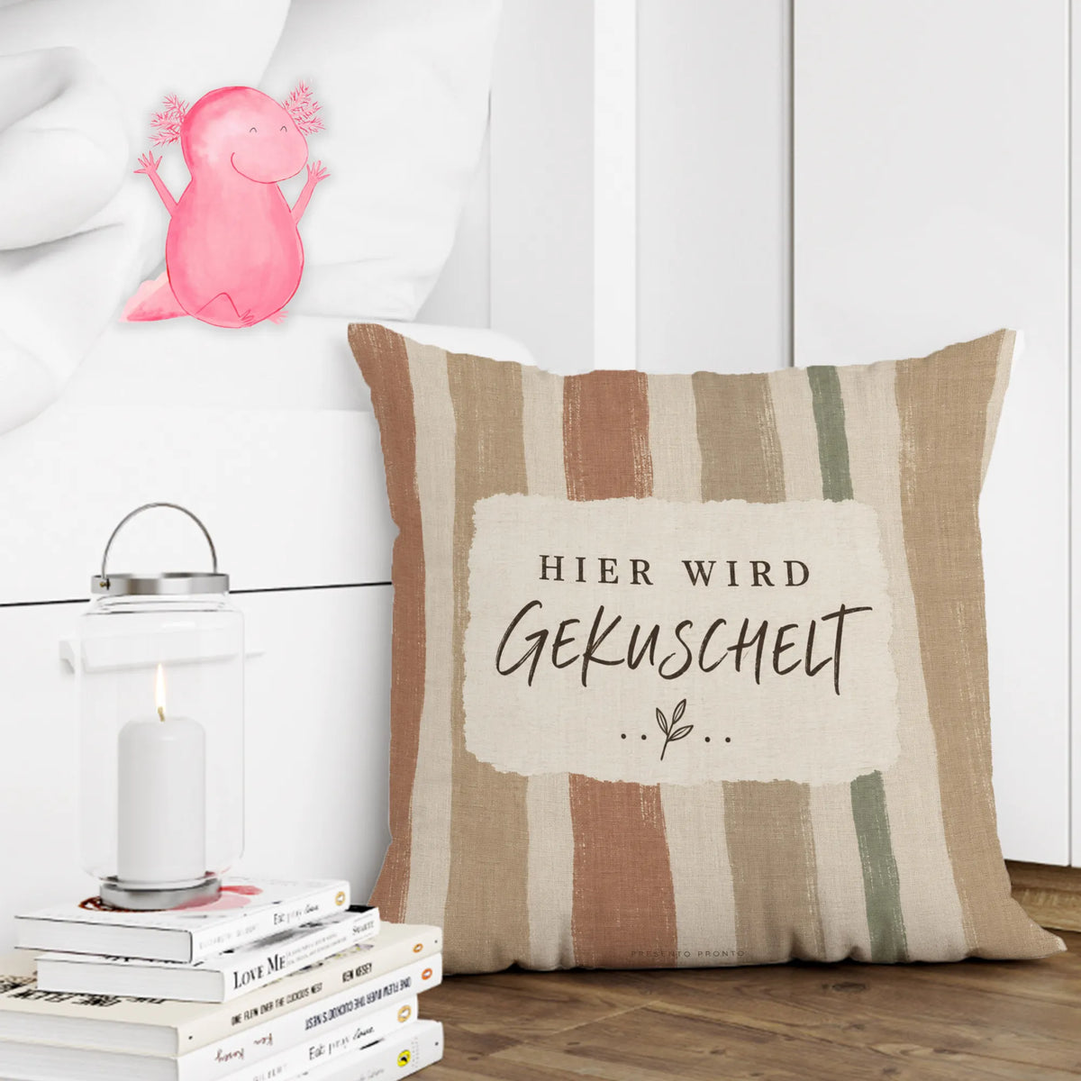 Kuscheliges gestreiftes Kissen für gemütliche Stunden|p:2013998|h:61e2daddda00fa2e6ce17af0b2c17e16
