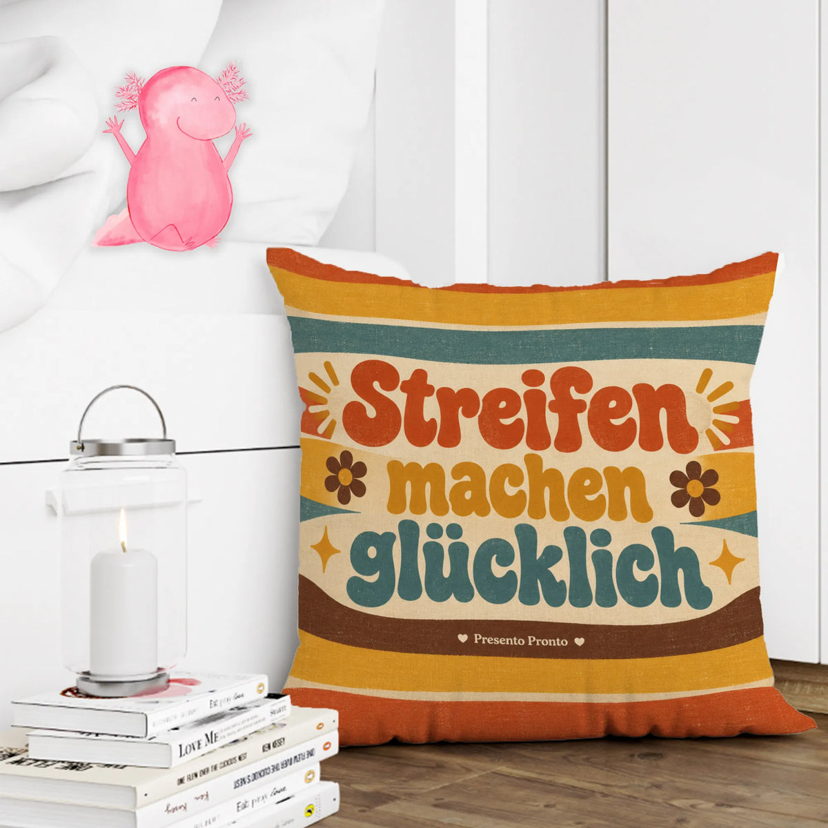 Fröhliches gestreiftes Kissen mit Retro-Streifen fürs Zuhause|p:2013999|h:0ec63860605d7562a059b41e722f97ab