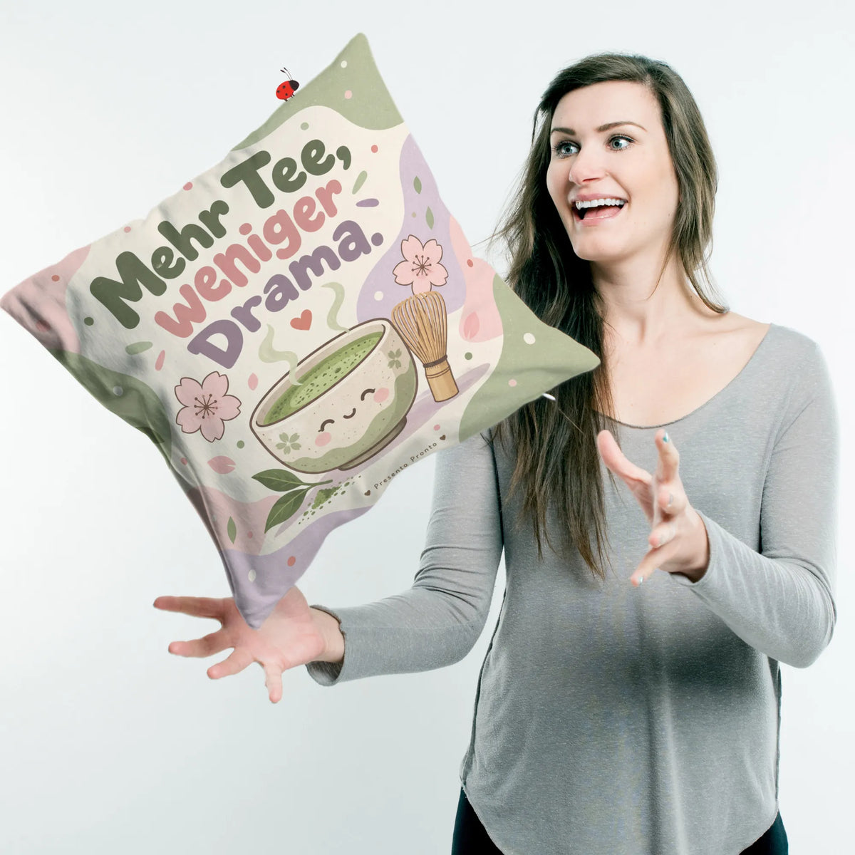 Lustiges japanisches Kissen für Teefans mit Matcha-Schale|p:2014053|h:dc4e3bd271ea644d1a9ac3cf972ec37d