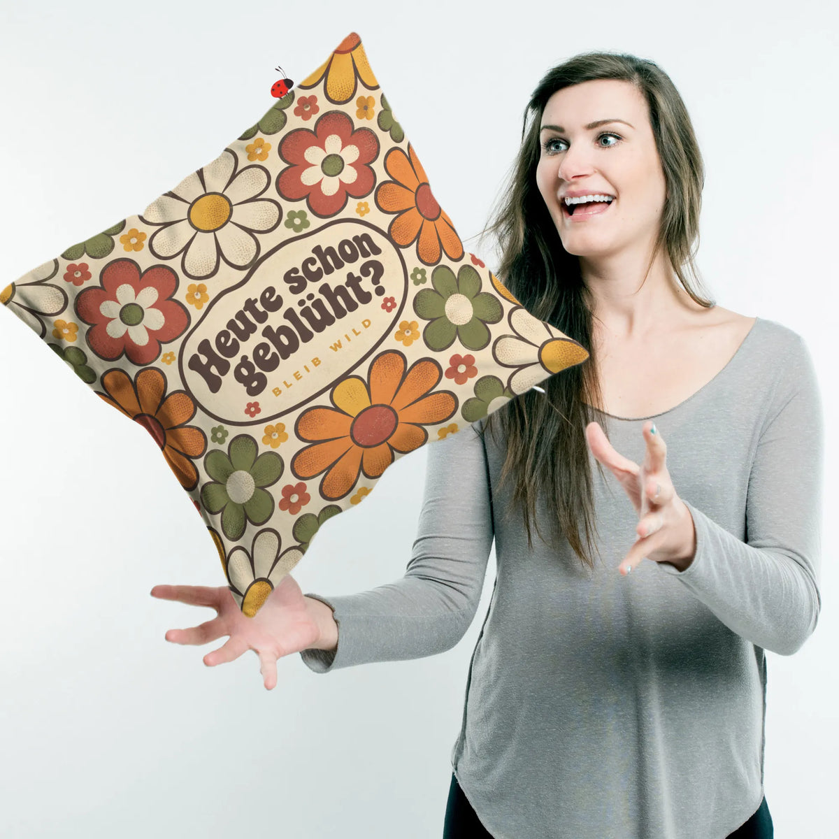 Lustiges Blumenkissen für Blumenfans mit Retro-Gänseblümchen|p:2014064|h:0e177e3f58b12d501c262272af084b9b