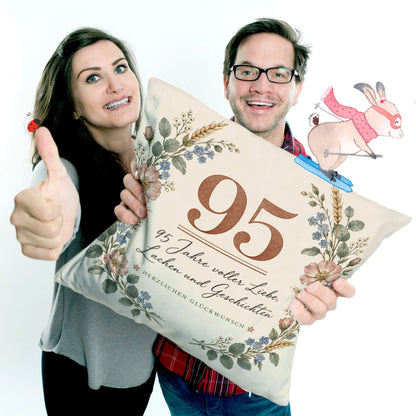 Liebevolles Kissen zum 95. Geburtstag mit Blumenkranz|p:2014099|h:e4f188d3978c9a3a6c6f57af9fe3cba6