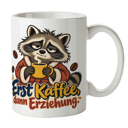 Lustige Tasse für Eltern mit Waschbär im Bademantel|p:2014358|h:8b0dcc06f7bcf6b09232db74dcb1d7c0