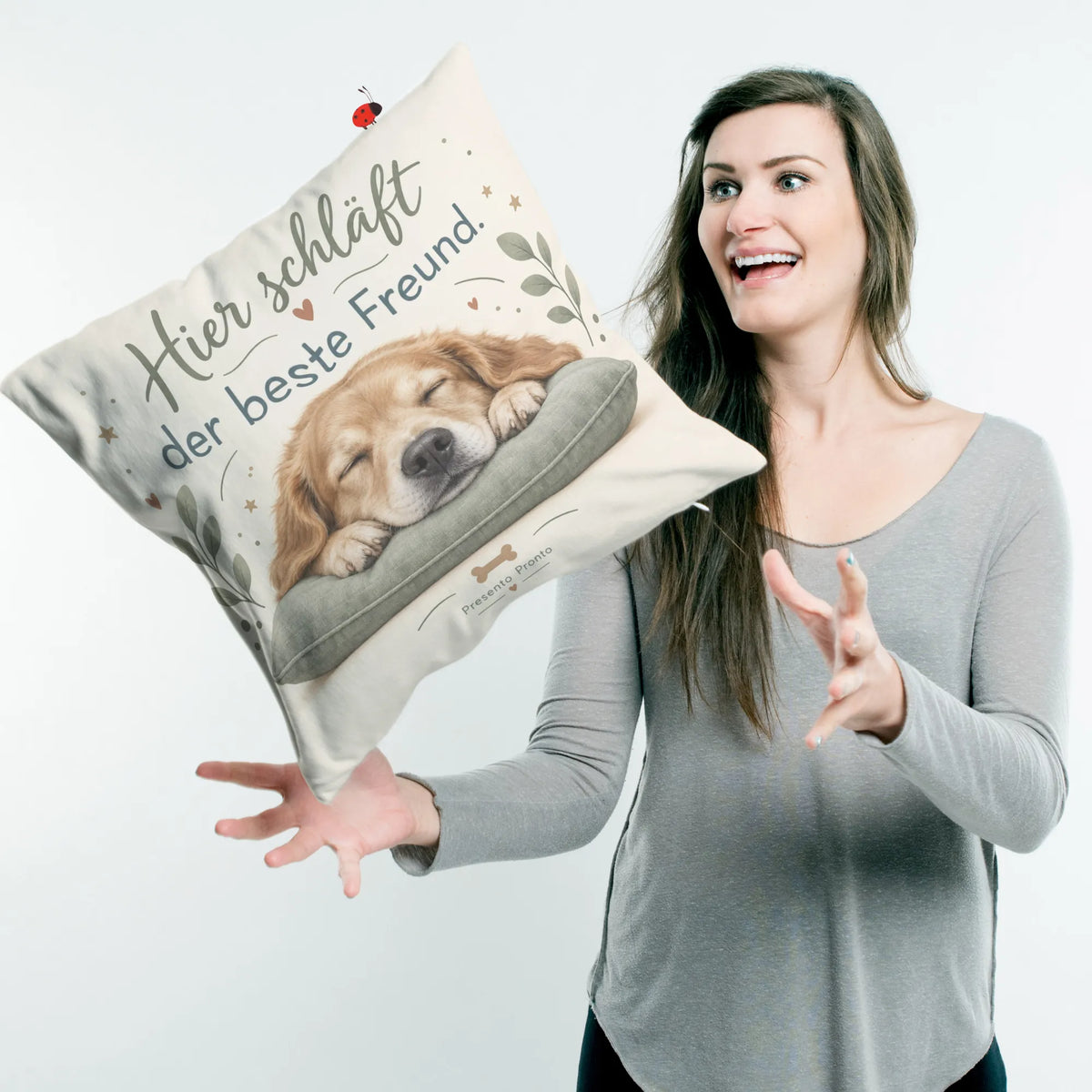 Gemütliches Kopfkissen für Hundeliebhaber mit schlafendem Hund|p:2014506|h:dbe3594ceba12ff0a85ee1f36744b3d1