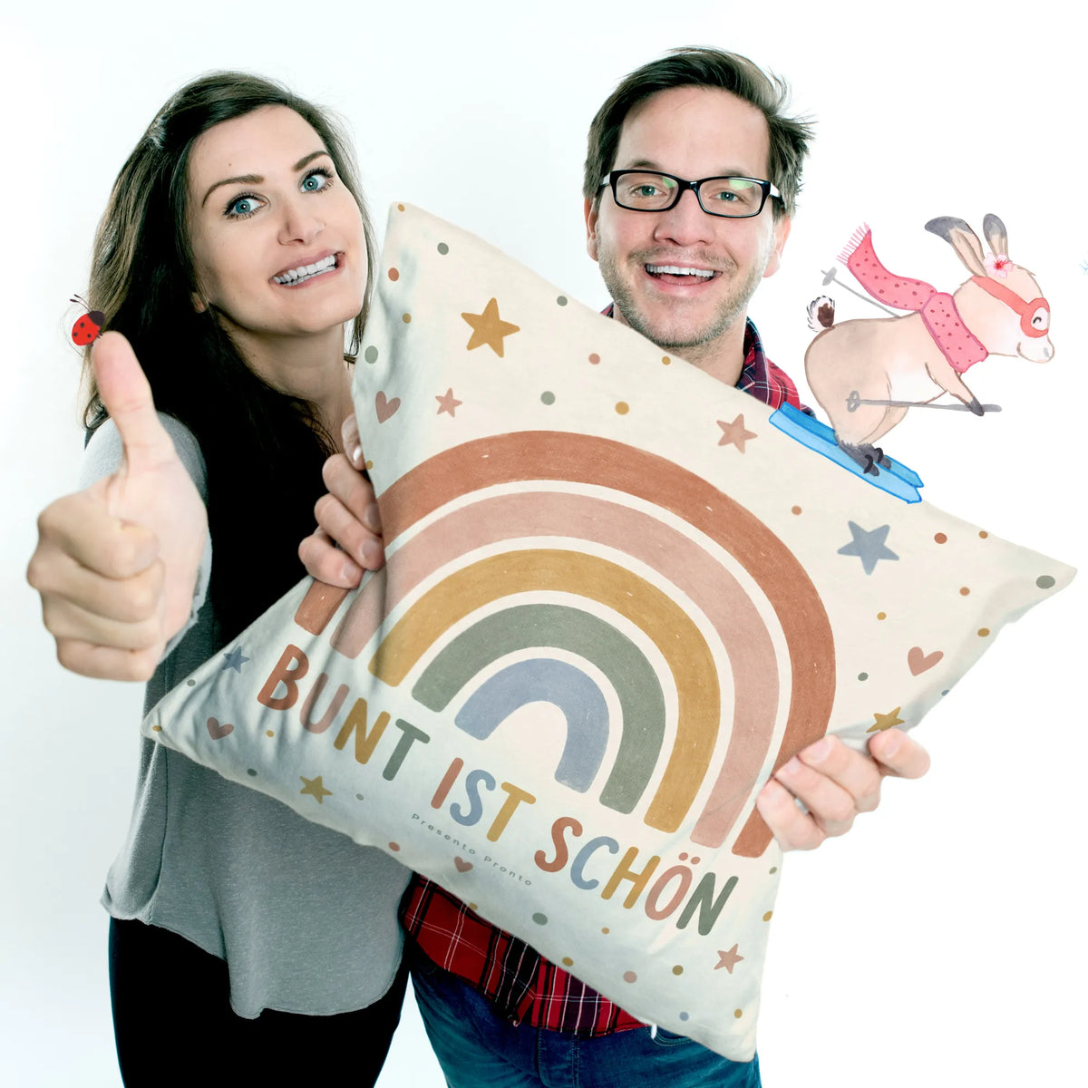 Fröhliches Dekokissen mit Regenbogen für das Kinderzimmer|p:2014530|h:9367356a9c9668916e9abb46a560f47a