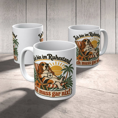 Lustige Tasse zum Ruhestand mit entspanntem Basset Hound|p:2014584|h:3ff4ee048d2d56a0835e0ec134699b93