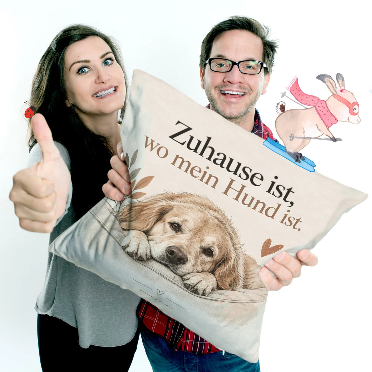 Gemütliches Sofakissen für Hundeliebhaber mit freundlichem Hund|p:2014596|h:84c11e562743d87fdb256488ac44f9fc