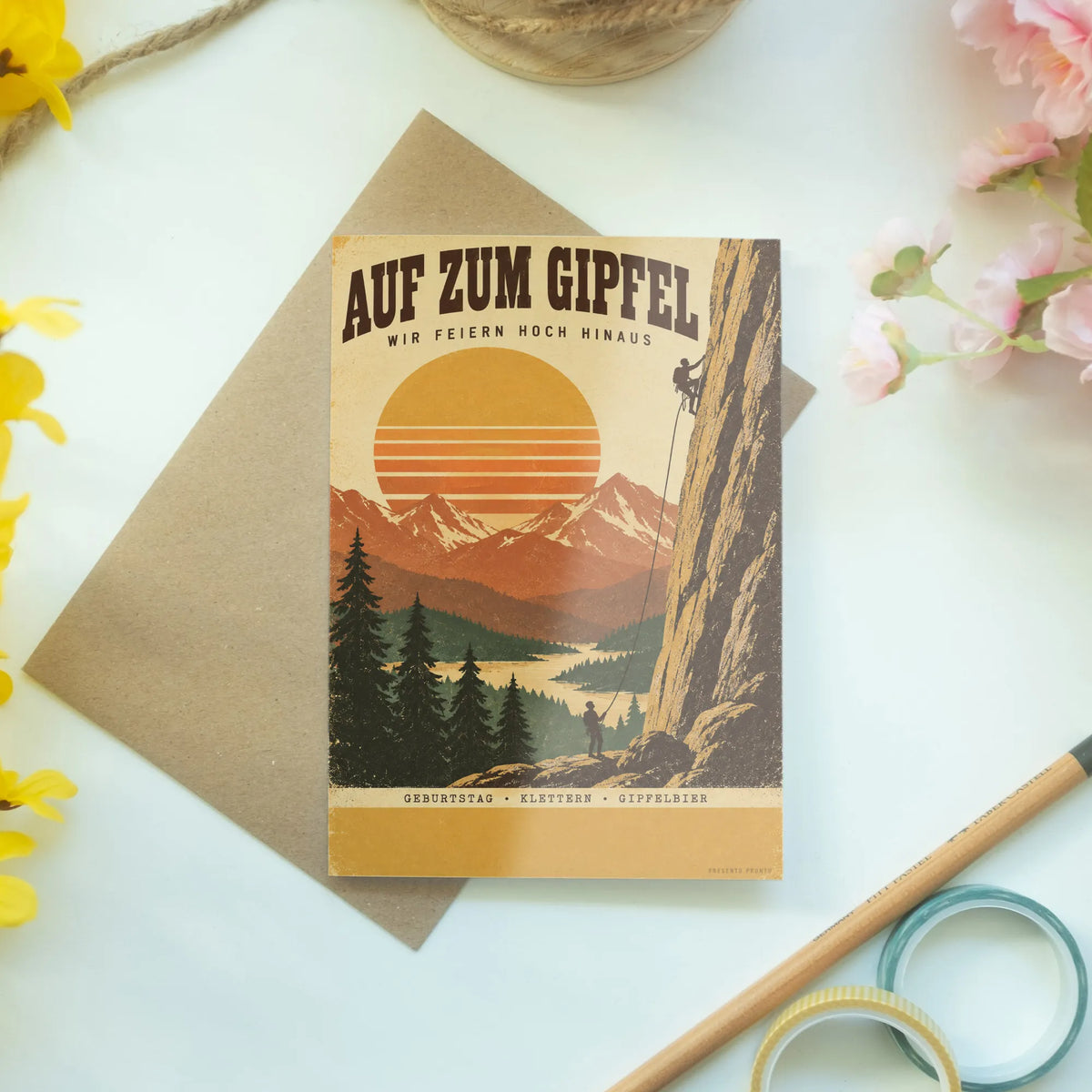 Sportliche Einladungskarten zum Klettern mit Felswand bei Sonnenuntergang|p:2014779|h:3dd4605f42bcdfda29f363926fac1477