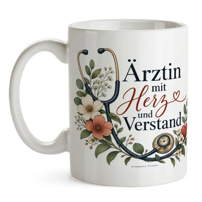 Elegante Tasse für die Ärztin mit Stethoskop und Herz|p:2014815|h:4d7675976475177952c65f5ade40cc7d
