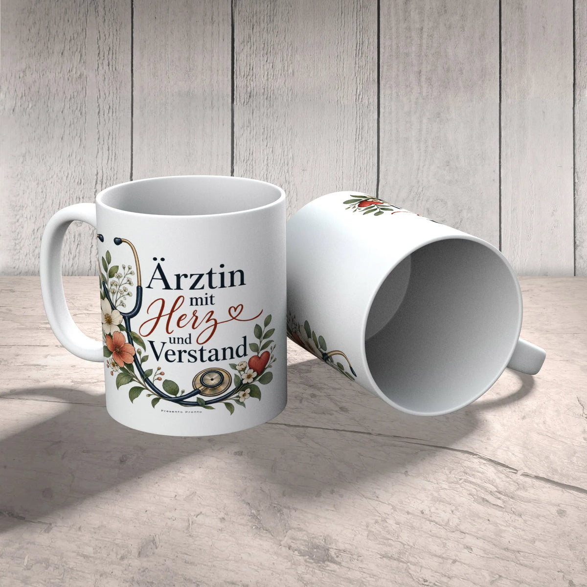 Elegante Tasse für die Ärztin mit Stethoskop und Herz|p:2014815|h:0b71617228b185d18456f905935c7115
