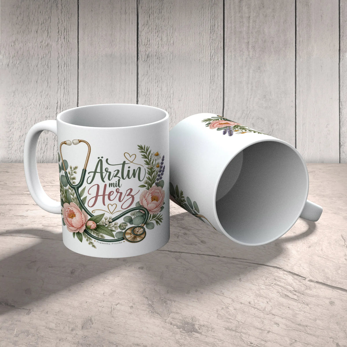 Herzliche Tasse für Ärztin mit Stethoskop und Pfingstrosen|p:2014879|h:1d4184e45e2a6146443a57e85f2323c3