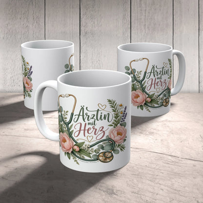 Herzliche Tasse für Ärztin mit Stethoskop und Pfingstrosen|p:2014879|h:3b36113b05a8cc55435e9bf581a91376
