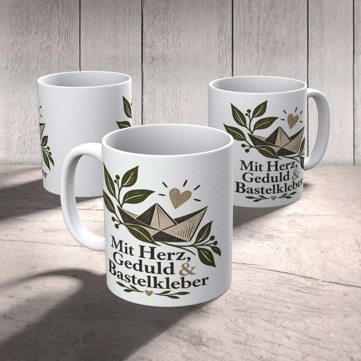 Herzliche Tasse für Erzieher mit Papierschiff und Herz|p:2014918|h:51b30701597bd92db7d40c1c489b3750