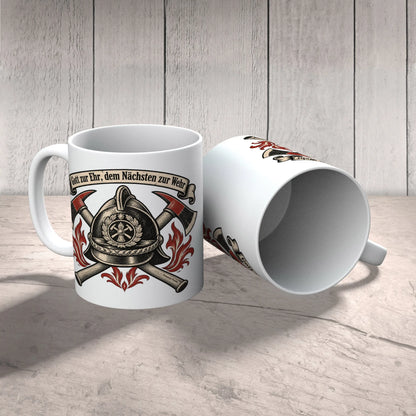 Stolze Tasse für die Feuerwehr mit Helm und Äxten|p:2014981|h:26556c29f76935a0f922b9bf8aa62de2