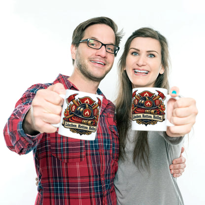 Stolze Tasse für Feuerwehrleute mit Helm und Äxten|p:2014998|h:33a4bcb095cc2902e831c8edd1d96f18