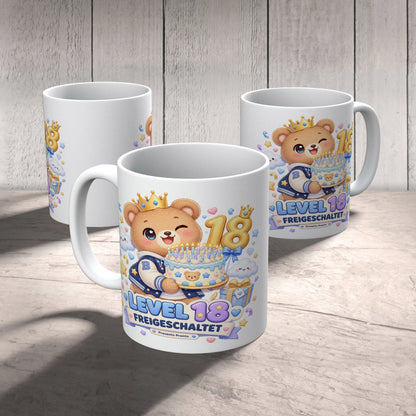 Lustige Tasse zum 18. Geburtstag für Jungen mit fröhlichem Bär|p:2015225|h:8d59663bae92cb9e488f02f64eb346d3