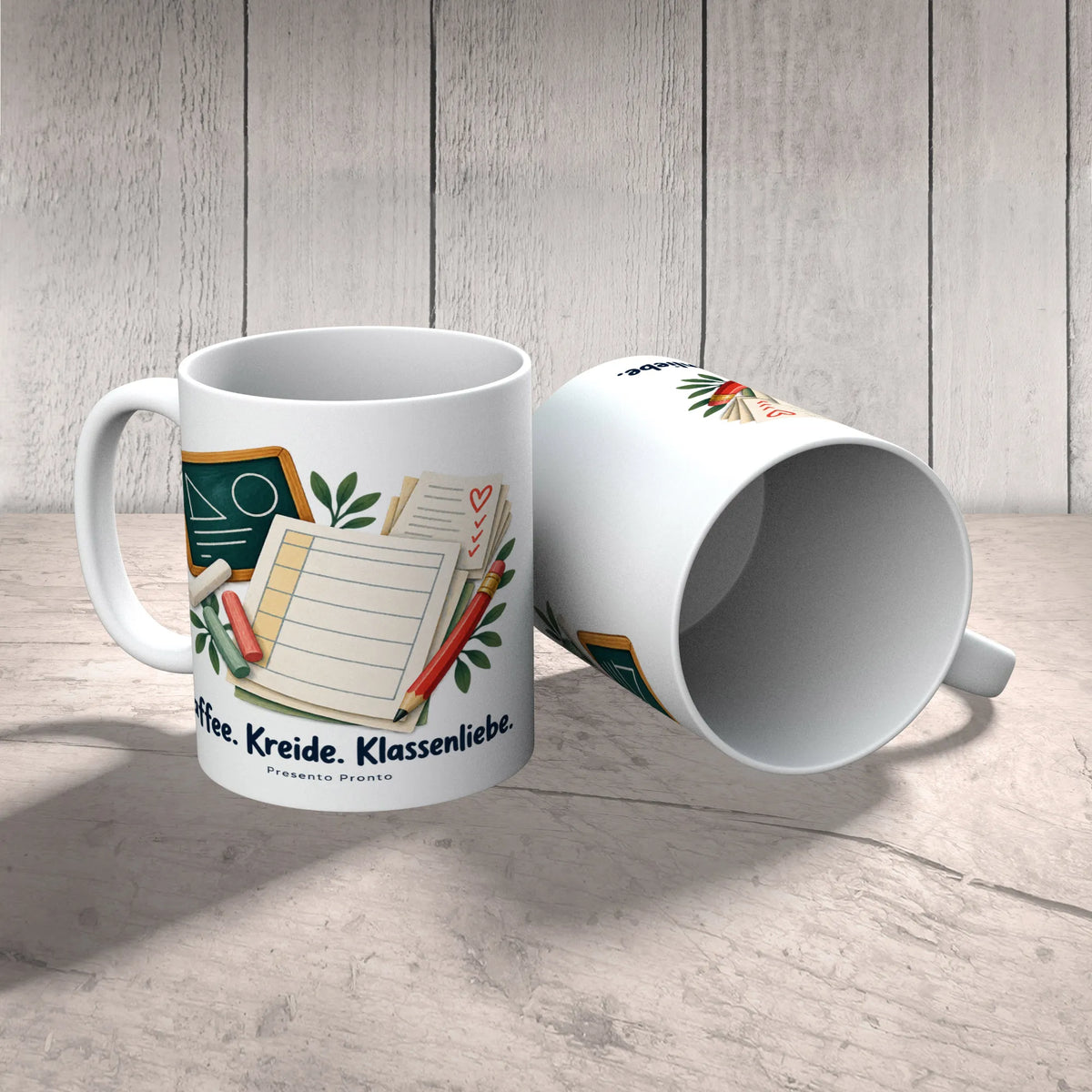Liebevolle Tasse für Lehrer mit Tafel und Kreide|p:2016473|h:e07dfd52a6ff65b9cf5b71ba8abd14f6