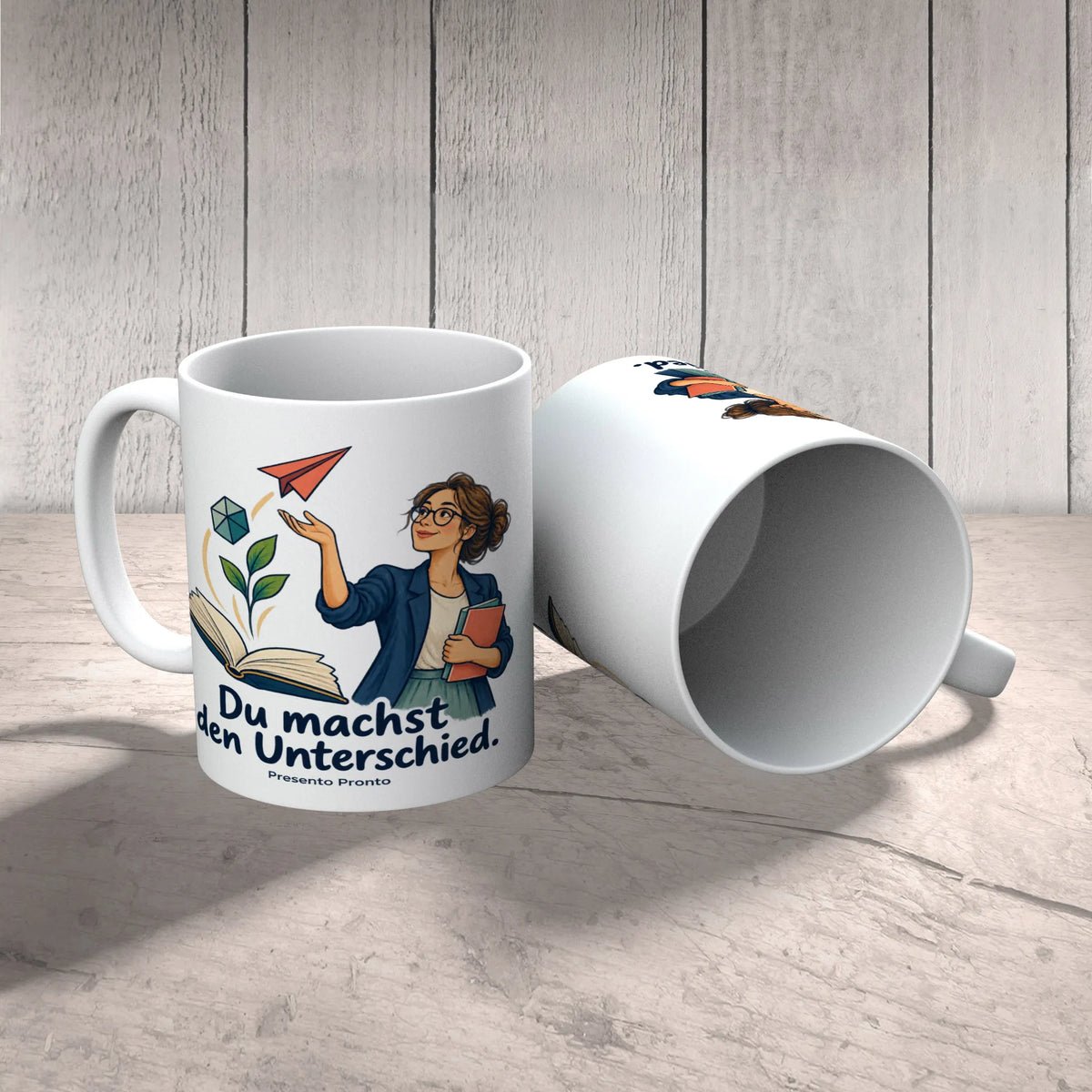 Wertschätzende Tasse für Lehrerin mit offenem Buch|p:2016478|h:3774d9069a33cce172a20ed11eec9ef1