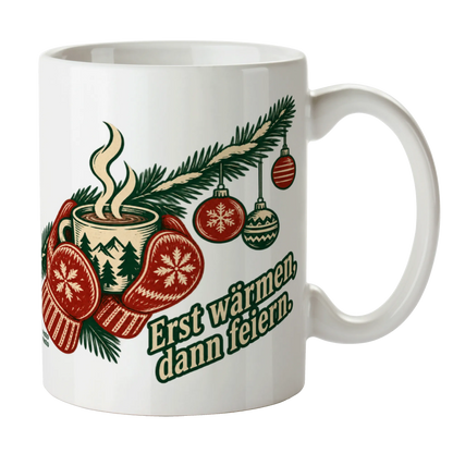 Gemütliche Tasse zu Weihnachten mit Fäustlingen|p:2016480|h:1b4a3b418f155e018a424a3b472b4e25