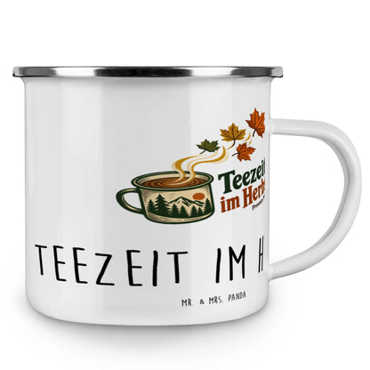 Gemütliche Teetasse für den Herbst mit Ahornblättern|p:2016489|h:47c2a82b48a4bfc0708eb5ca5a4384c2