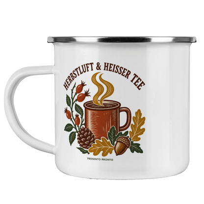 Gemütliche Teetasse für den Herbst mit Beeren und Eicheln|p:2016494|h:8a7130a4e222941604713b4fd9968257