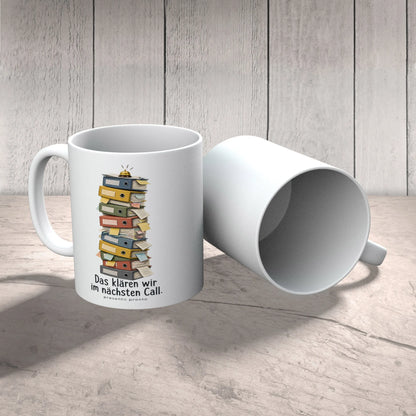 Lustige Tasse fürs Büro mit Ordnerstapel|p:2016506|h:9734c24c92dea0c34c02637395427f8c