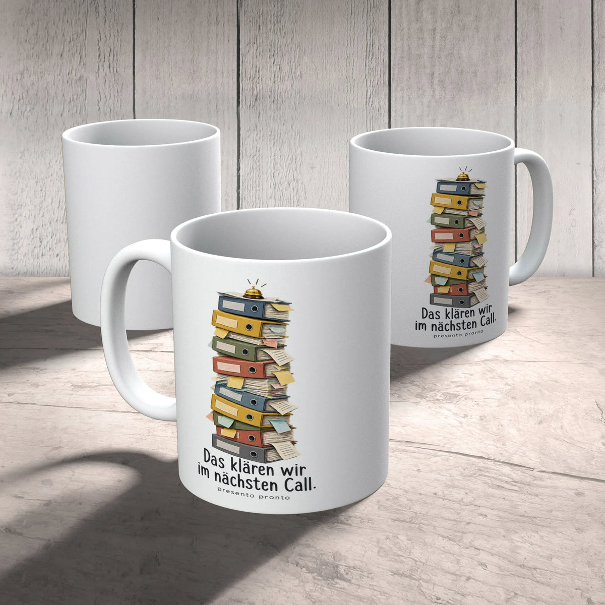 Lustige Tasse fürs Büro mit Ordnerstapel|p:2016506|h:bdb8ff69c14af8f39ecd9c661ae64d6f