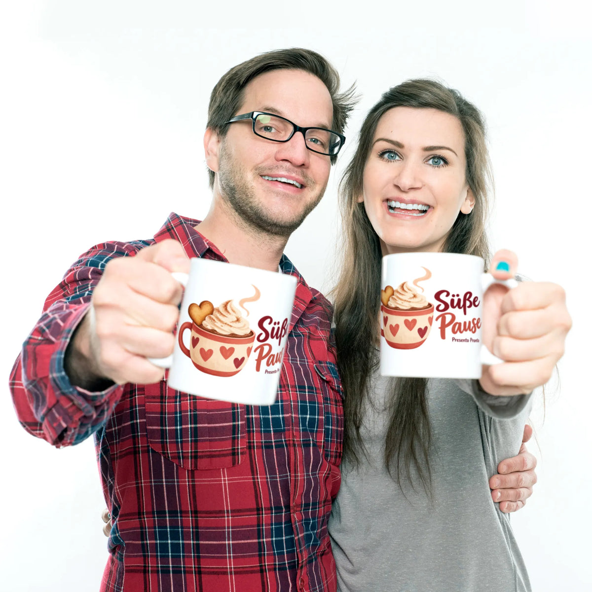 Süße Tasse für die kleine Auszeit mit Kakao und Herz-Keks|p:2016508|h:638194fdfad65e997052b89301fc21af