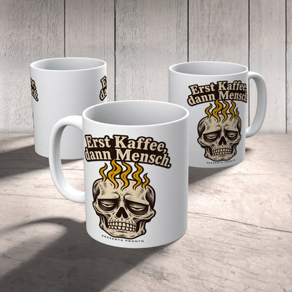 Lustige Tasse mit Totenkopf für müde Kaffeetrinker|p:2016520|h:a33d05efac5f76f8080c9a3dff4e8941
